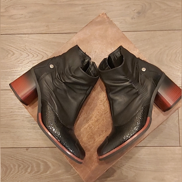 Maciejka block heel booties - Picture 5 of 9